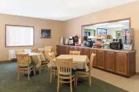 Super 8 by Wyndham Poplar Bluff Missouri Hotel di Poplar Bluff