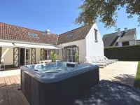 Luxury Villa in Sint-Idesbald with Hot Tub Hotels in Koksijde