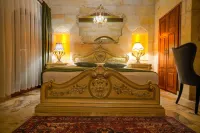 Serenus  Cave Suites