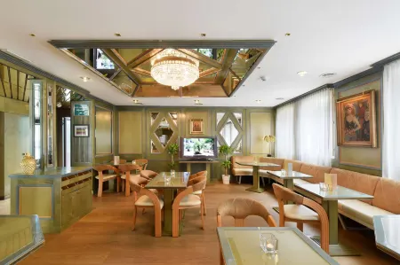 Tulip Inn Lausanne Beaulieu Отели в г. Ренан