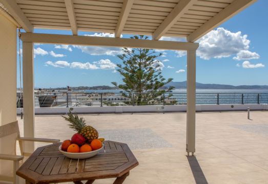 발코니 바다 전망