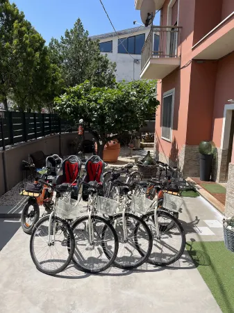 Marini Bed&Breakfast Отели рядом с достопримечательностью «Nettuno Beach Club»