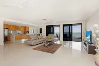 ZenLux 4BR Waterfront Penthouse Pad 270 Panoroma
