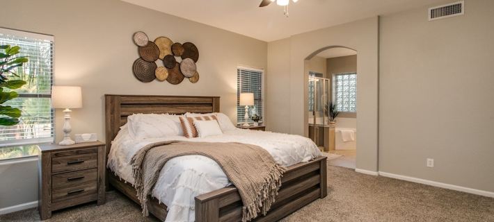Massive 5 Bdrm Getaway WPool, Hot Tub, Game Room Hotels in Gilbert