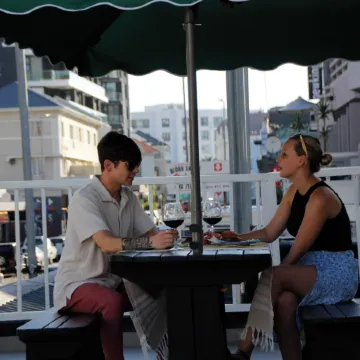 Foools Inn - Trendy Units Available in the Heart of Sea Point! Отели рядом с достопримечательностью «Бантри-Бэй»
