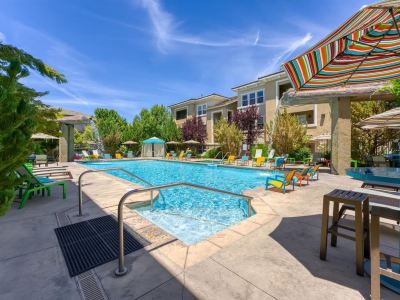 Spacious 2Br Reno Suite · Spring Mountain Views