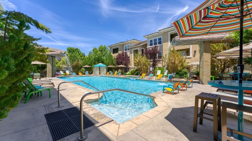 Spacious 2Br Reno Suite · Spring Mountain Views