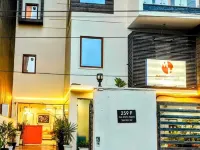 Hotel Mavens House Hotels near Gurugram University