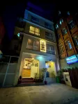 Lemon Tree Hotel - parking