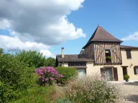 Les Sureaux Hotels in Saint-Seurin-sur-l'Isle