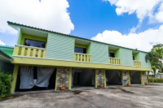 Khum Suk Resort Hotel berhampiran Wat Mae Toei