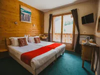 Hôtel les Grangettes Hotels near Altiport