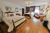 The Pines of Dresden - Homestay