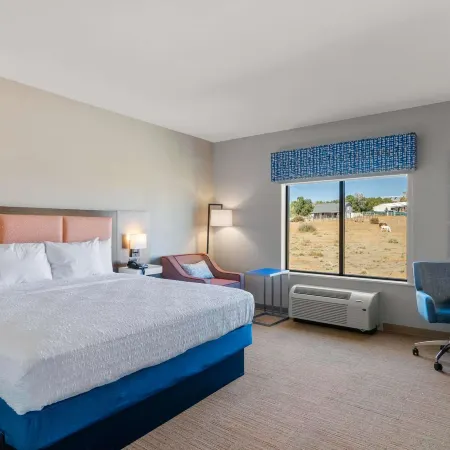 Hampton Inn by Hilton Colorado Springs Northeast Отели рядом с достопримечательностью «Парк Коттонвуд Крик»