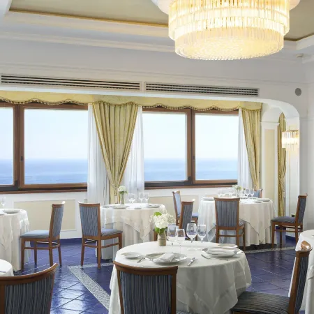 Lloyd's Baia Hotel