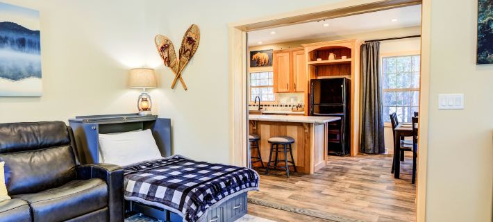 Shepherd Family Retreats- Bear Cub Hotels in Gallatin County