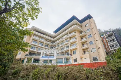 Stone Wood Hotel, Rishikesh Hotels in Narendranagar