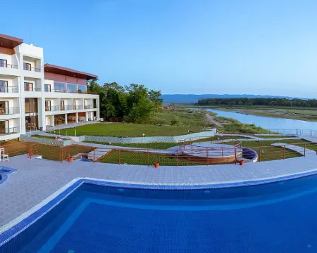 Park Safari Resort Hotels in Chitwan