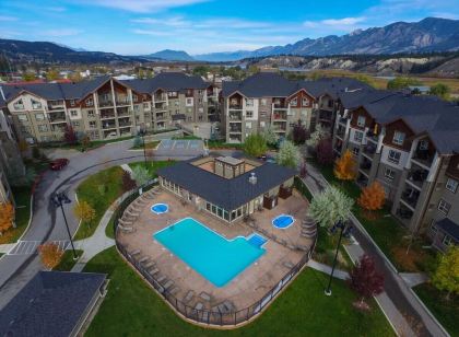 Amazing 3Br Condo | Heated Pool & Hot Tub | Hm Theatre | Fire Table | Pool Table