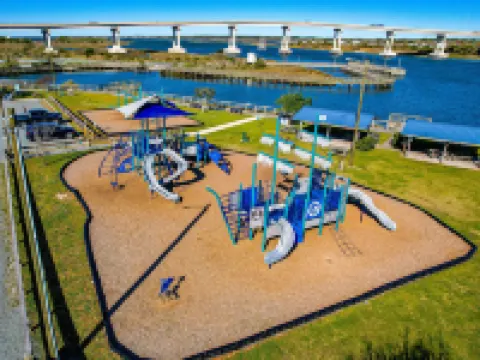 206 Queen Suite, 2nd Floor Low Tide Hotels in Topsail