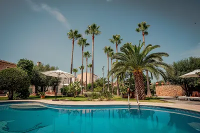 Curolla Petit Hotel Hotels in Llubi