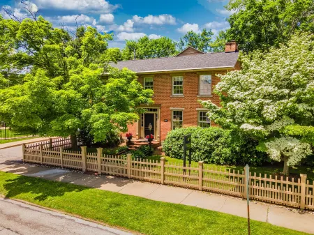 The Inn on Market Отели рядом с достопримечательностью «TwentySix Bar and Grill»