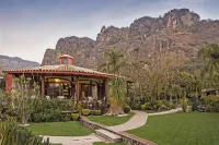 La Buena Vibra Retreat and Spa Hotel Adults Only Отели в г. 