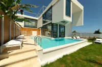 Luxury Villa Mirror - 200Meters from the Beach