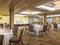 Delta Hotels Calgary South Hotels near Laser Quest - Calgary