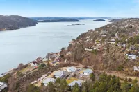 Cottage - Sleeps 14 With Fjord Views - Homestays