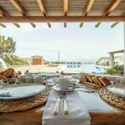 Casa di Meli Private Villa Dining/Meeting Rooms