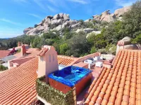 COTTAGE DOLCEVITA by KlabHouse -4BR w/Panoramic Hot Tube- shared pool