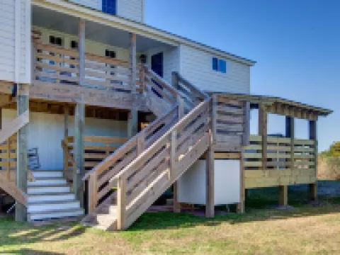 Historic suite with a private hot tub! Hotels in Kinnakeet