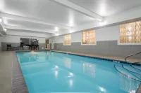 Holiday Inn Express & Suites AMES by IHG - Pools
