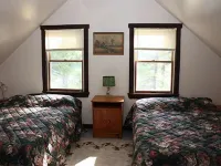 Water Front Cape Style Cottage Hotels in Oxford