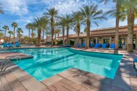 Luxurious Ground Floor Villa with Charming Legacy Hotels in La Quinta