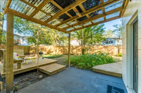 Inviting Curb Appeal and Vibrant Neighborhood Amenities - Charming Oasis