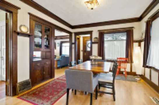 Spacious Yard and Peloton - Charming Retreat with Stylish Comfort