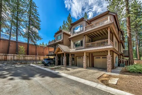 Mountain Retreat with Modern Decor and Air Conditioning - Charming Haven