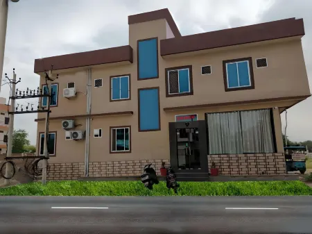 Prem Bhawan Guest House Отели рядом с достопримечательностью «KHATU SHYAM JI»