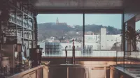 山上的瑪麗安德爾 - 酒吧