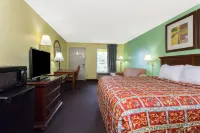 Days Inn by Wyndham Lamont/Monticello Hotels in Monticello