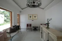 Ausnya Tirthan Hotels in Pekhri