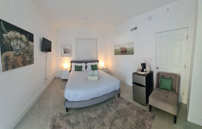 Atrium Hostel Design District