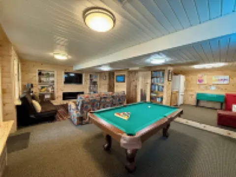 Beautiful 6 Bedroom Cabin on 1100 Acre Lake in Fryeburg Maine Hotels in Fryeburg