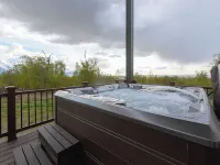 Scenic Chalet Guesthouse Getaway โรงแรมในเลซีเมาน์เทน