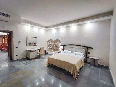 Palazzo Iaquinta - Rooms, Restaurant & Wellness Hotels near Gole del Calore