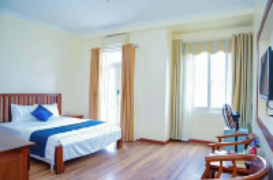 Lotus Hotel 2 Khach San Bac Ninh Hôtels à : Thị Cầu