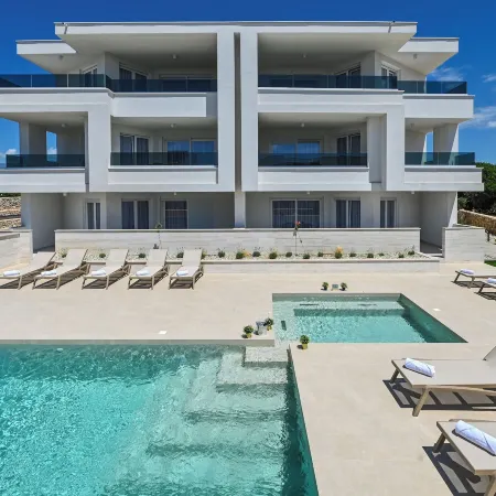 Lux Apartments