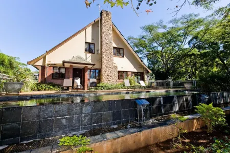 Eagle Wind Manor Отели рядом с достопримечательностью «ChiroPlus Waterfall - Dr Brett Allison & Dr Tyron Dicks»